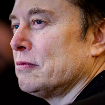 Trump offers Elon Musk $1,000,000,000 gift amid ‘largest cut to NASA’s budget in history’
